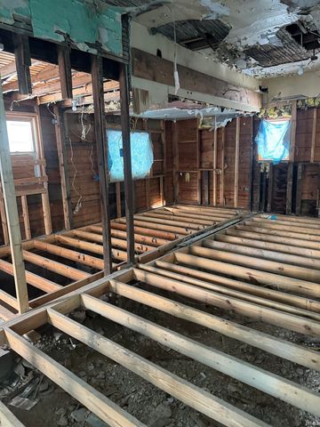 901 N Huntington Street, Syracuse, IN 46567