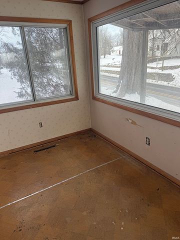 901 N Huntington Street, Syracuse, IN 46567