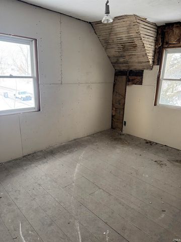 901 N Huntington Street, Syracuse, IN 46567