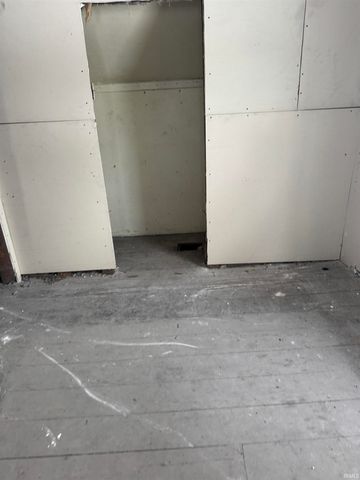 901 N Huntington Street, Syracuse, IN 46567