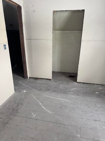 901 N Huntington Street, Syracuse, IN 46567