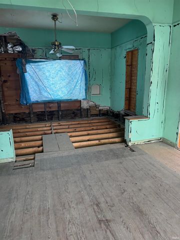 901 N Huntington Street, Syracuse, IN 46567