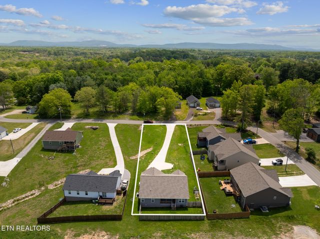 359 Dayton Ave, Crossville, TN 38555