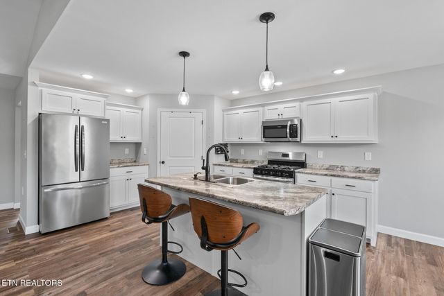 359 Dayton Ave, Crossville, TN 38555