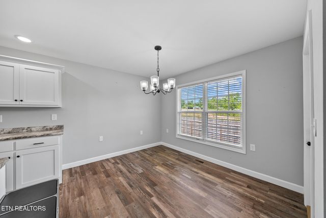 359 Dayton Ave, Crossville, TN 38555