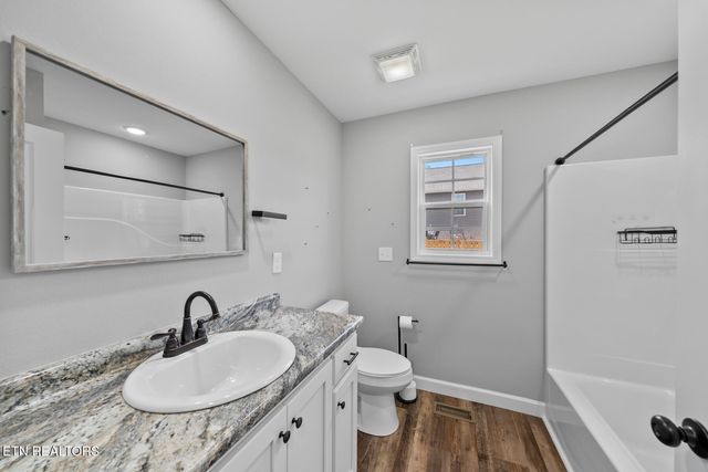 359 Dayton Ave, Crossville, TN 38555