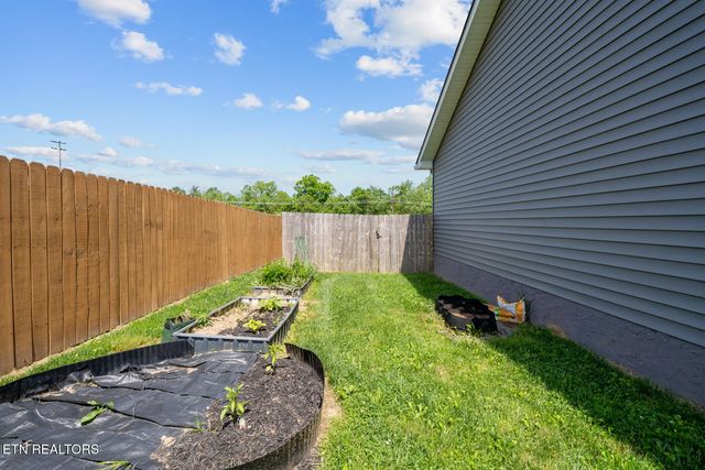 359 Dayton Ave, Crossville, TN 38555