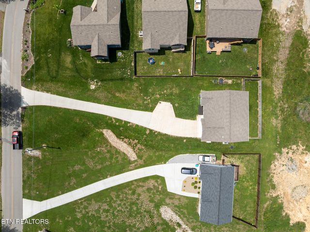359 Dayton Ave, Crossville, TN 38555