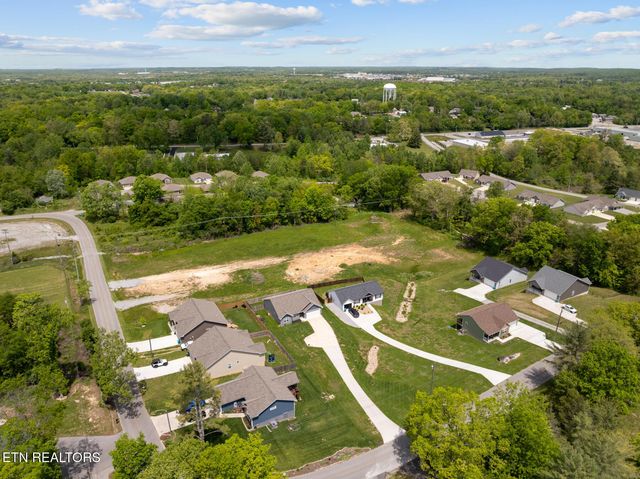 359 Dayton Ave, Crossville, TN 38555