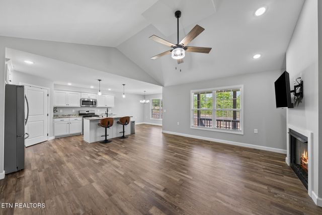 359 Dayton Ave, Crossville, TN 38555