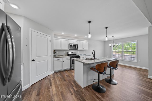 359 Dayton Ave, Crossville, TN 38555