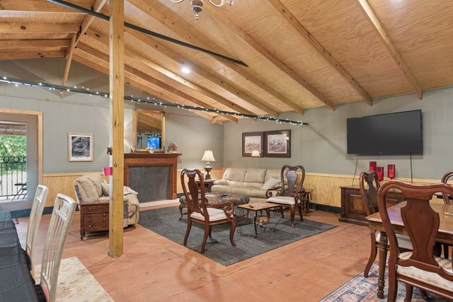 517 Collier Ln, Gallatin, TN 37066