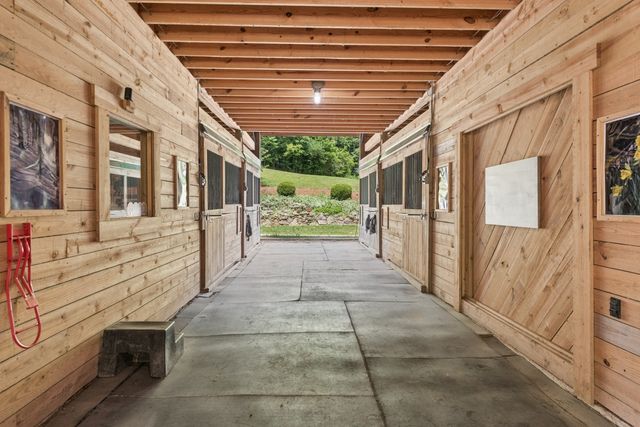 517 Collier Ln, Gallatin, TN 37066