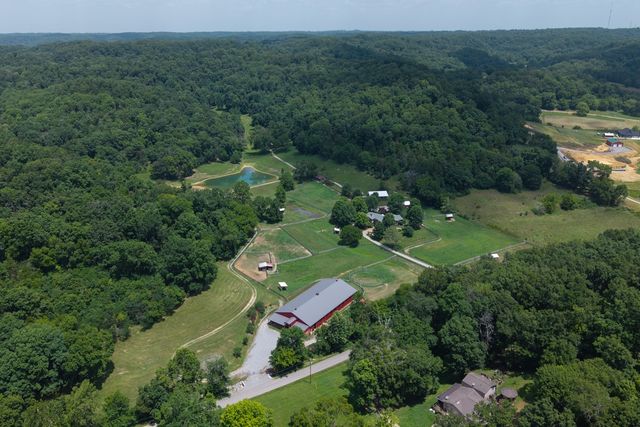 517 Collier Ln, Gallatin, TN 37066