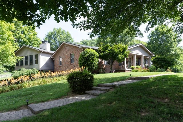 517 Collier Ln, Gallatin, TN 37066