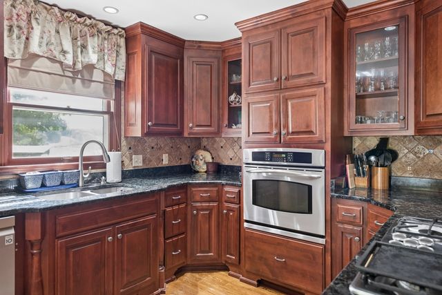 517 Collier Ln, Gallatin, TN 37066