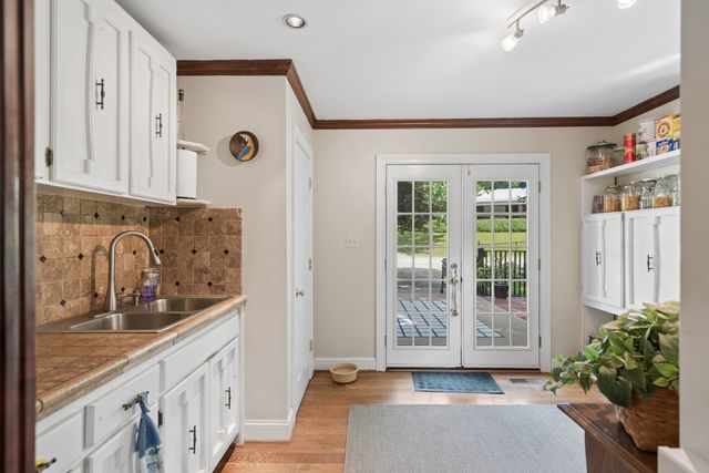 517 Collier Ln, Gallatin, TN 37066