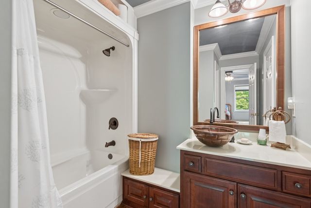 517 Collier Ln, Gallatin, TN 37066