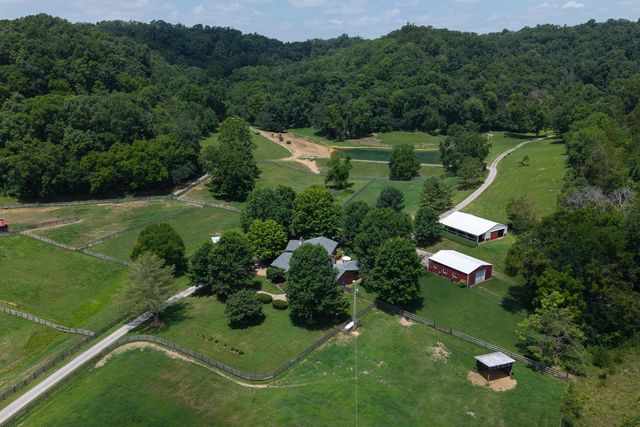 517 Collier Ln, Gallatin, TN 37066