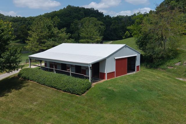 517 Collier Ln, Gallatin, TN 37066