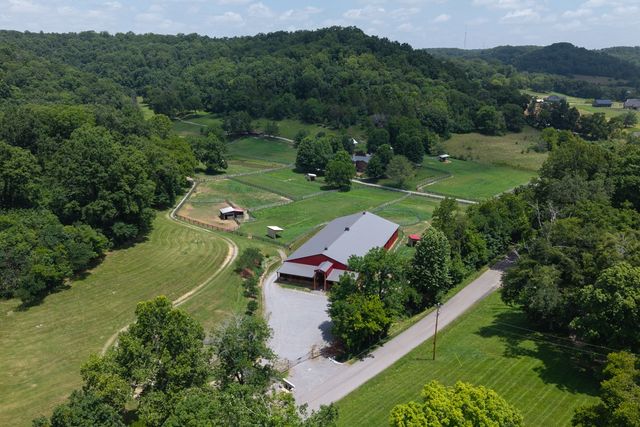 517 Collier Ln, Gallatin, TN 37066
