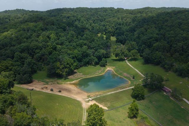 517 Collier Ln, Gallatin, TN 37066