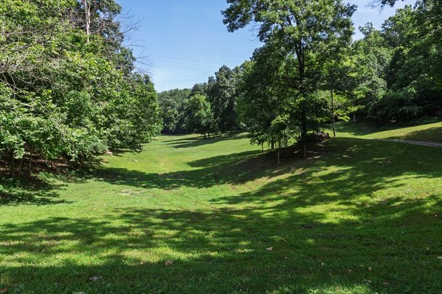517 Collier Ln, Gallatin, TN 37066