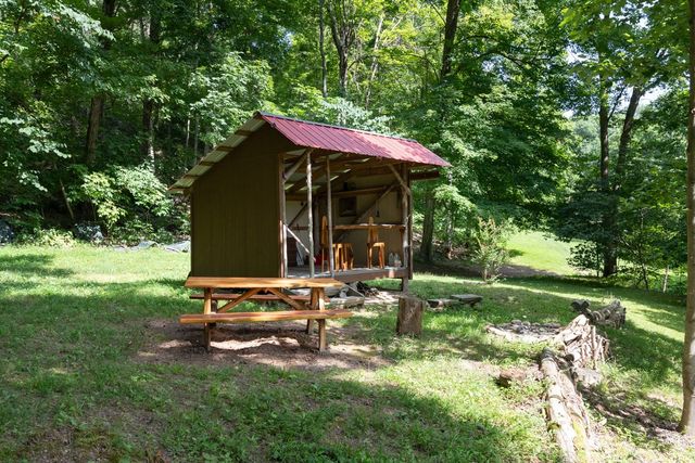 517 Collier Ln, Gallatin, TN 37066