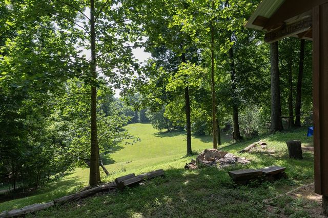 517 Collier Ln, Gallatin, TN 37066