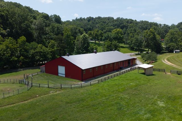 517 Collier Ln, Gallatin, TN 37066