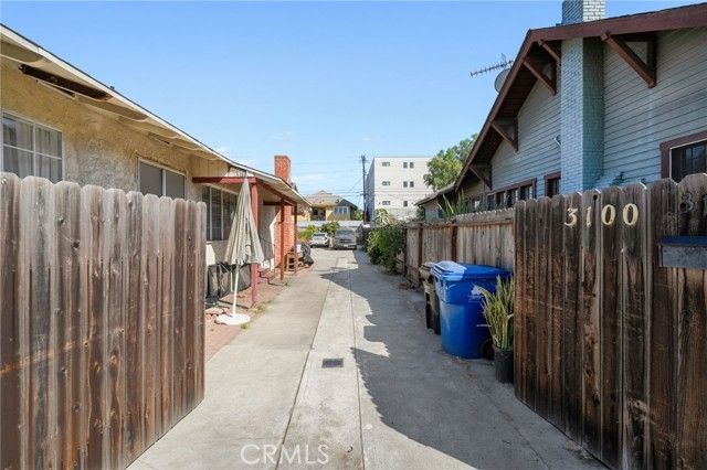 3100 Brighton, Los Angeles, CA 90018