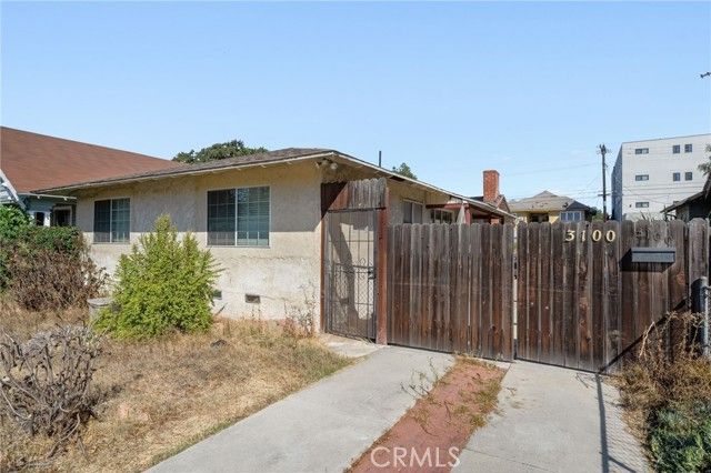3100 Brighton, Los Angeles, CA 90018