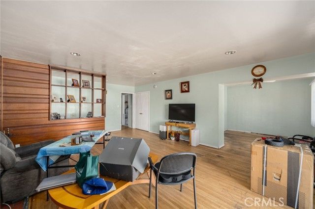 3100 Brighton, Los Angeles, CA 90018