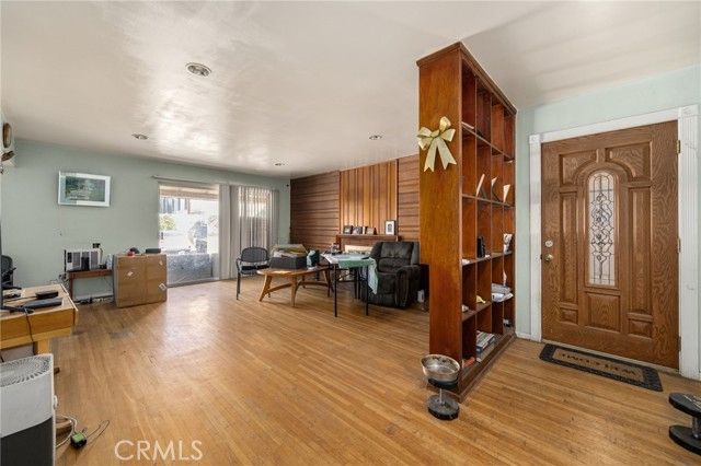 3100 Brighton, Los Angeles, CA 90018