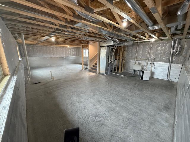 1635 Squirrel Way, New Richmond, WI 54017