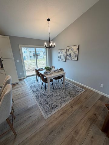 1635 Squirrel Way, New Richmond, WI 54017