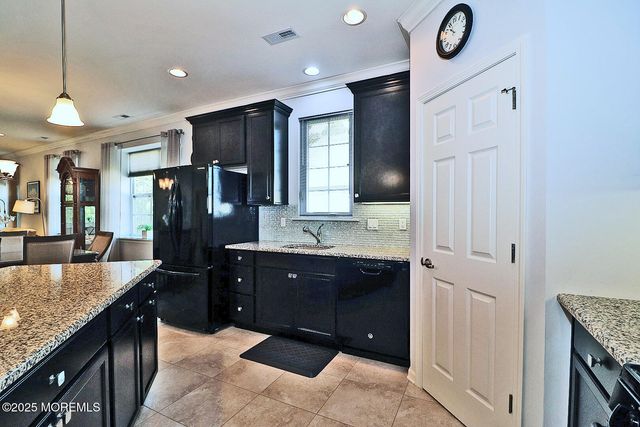 669 Timberline Lane, Manchester, NJ 08759