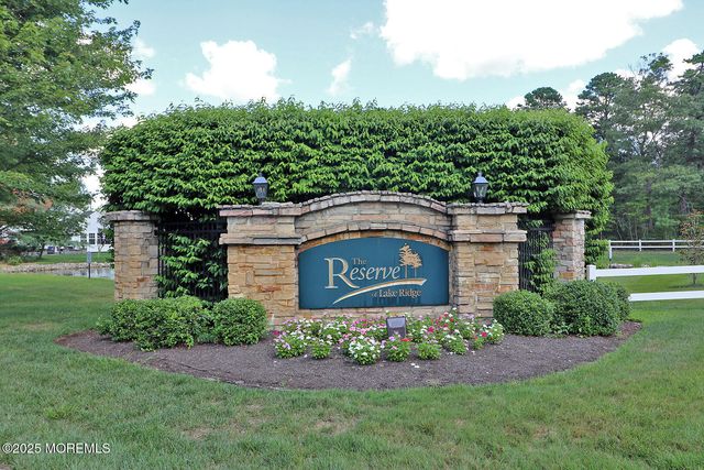 669 Timberline Lane, Manchester, NJ 08759