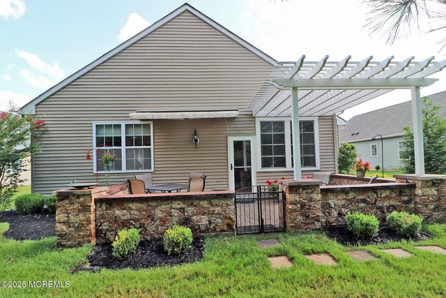 669 Timberline Lane, Manchester, NJ 08759
