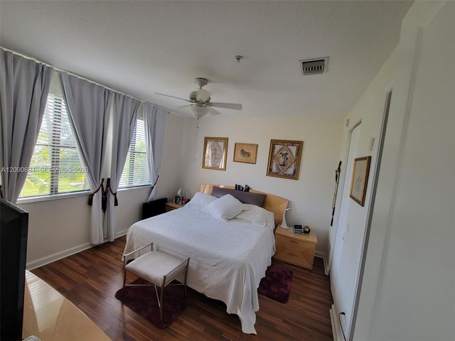 3020 NW 125th Avenue 319, Sunrise, FL 33323
