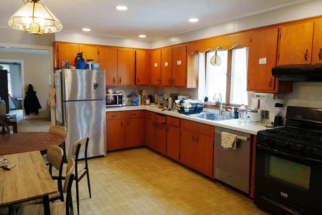 11 Bowdoin St 2, Medford, MA 02155