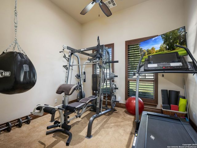 131 CHAMPIONS BEND, San Antonio, TX 78258