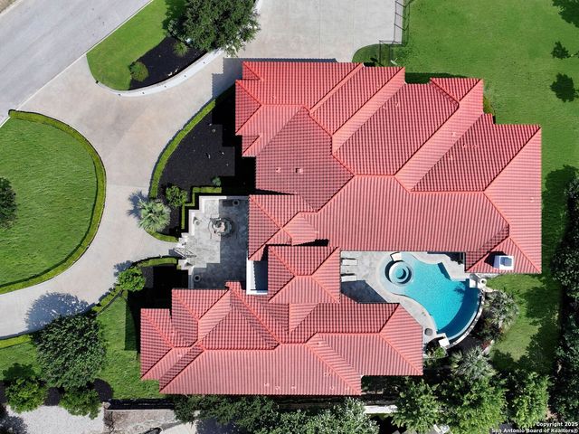 131 CHAMPIONS BEND, San Antonio, TX 78258