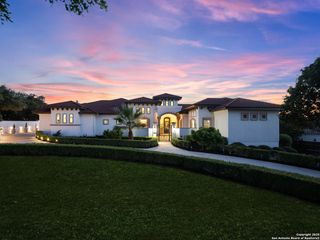 131 CHAMPIONS BEND, San Antonio, TX 78258