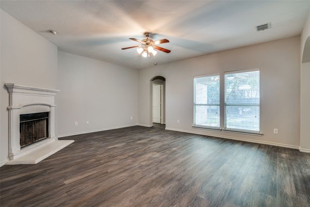 110 Enchanted Forest Drive, Wylie, TX 75098