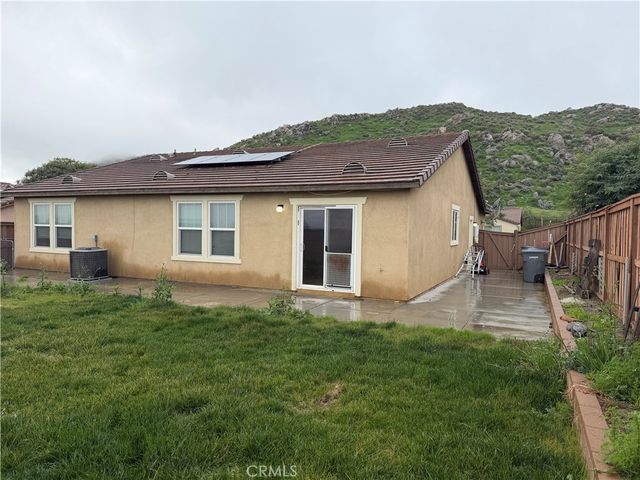 921 Yukon, San Jacinto, CA 92582