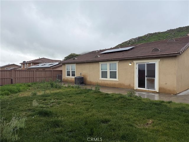 921 Yukon, San Jacinto, CA 92582