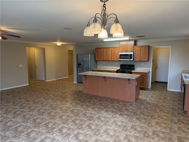 921 Yukon, San Jacinto, CA 92582