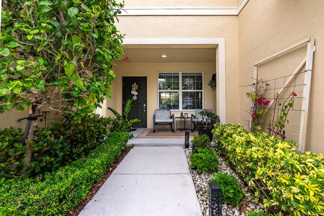 2910 NW Treviso Circle, Port St. Lucie, Port St Lucie, FL 34986