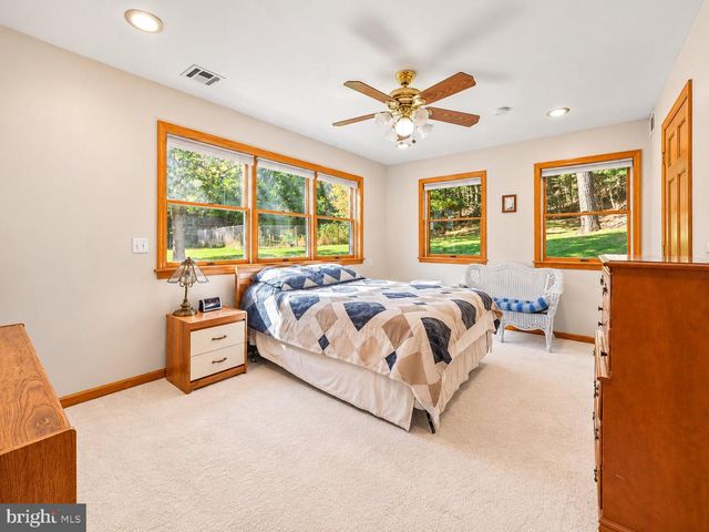 26 RUES RD, Cream Ridge, NJ 08514